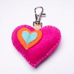Klíčenka Pink Heart tmavá - modré srdce