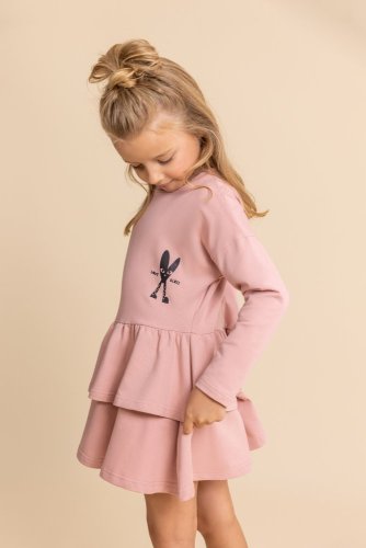  Trendy růžové šaty s dlouhým rukávem