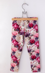 Barevné legíny plné květů/malvinka.cz Barevné legíny plné květů/malvinka.cz