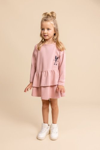 Růžové dívčí šaty s volánkem – pohodlí i styl