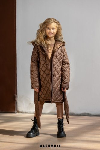 Stylový dívčí kabát s kapucí a praktickým zapínáním