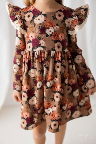 Podzimní šaty s květinami a volánky