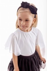 Pohodlná a stylová blůzka z bavlny a elastanu, ideální na oslavy i focení.