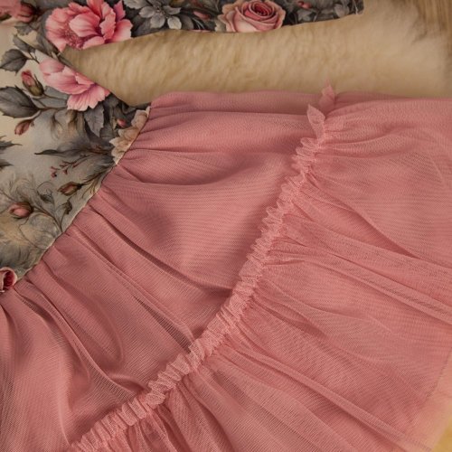 květinové šaty s tylovou volánkovou sukýnkou a mašlí na zadní straně