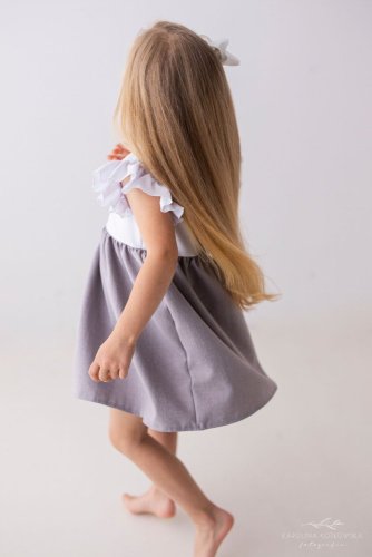 Pohodlné a zároveň slavnostní šaty pro princezny, ideální na každou událost.