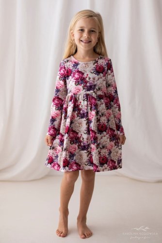 Roztomilé šaty s dlouhým rukávem a romantickým potiskem