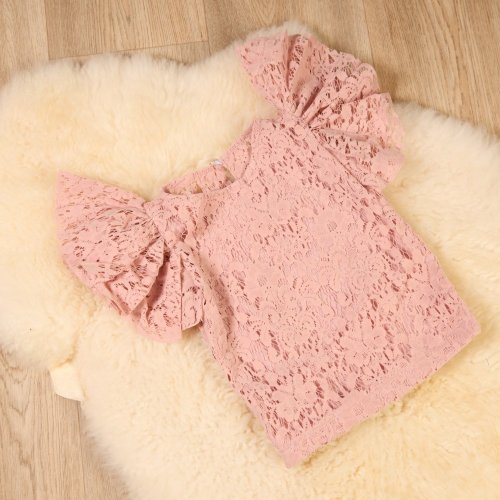 Lehká a pohodlná – ideální do školy i na oslav