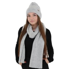 Stylová dámská zimní čepice a šála – hřejivý set pro chladné dny Stylová dámská zimní čepice a šála – hřejivý set pro chladné dny