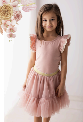 Dívčí světle růžová blůzka s volánkovými rukávy a krajkou