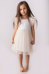 Jemné tylové šaty pro výjimečné chvíle Jemné tylové šaty pro výjimečné chvíle