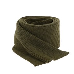Tmavě zelený khaki pánský zimní šátek Brayan z jemné merino vlny, srolovaný, s výrazným žebrovaným úpletem a elegantním vzhledem.