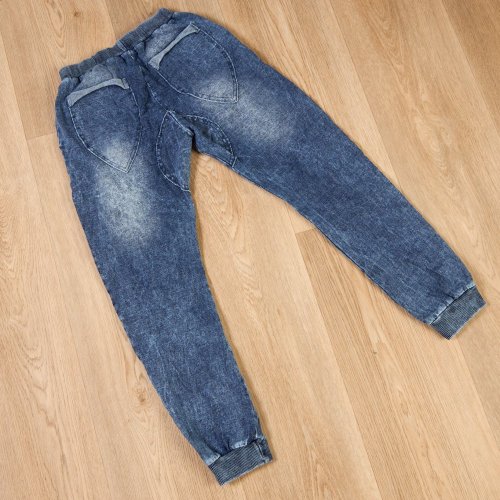 Stylové dětské baggy džíny v modré barvě – ideální pro volný čas i hřiště