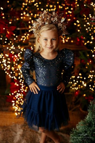 Elegantní sametová bluzka modrá – ideální na Vánoce i focení