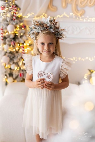 Něžné šaty pro sváteční chvíle/malvinka.cz