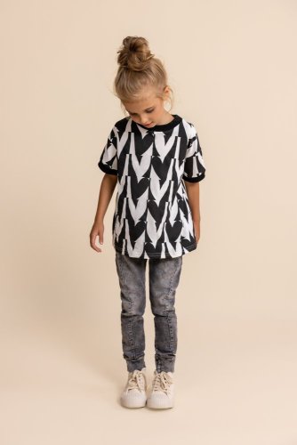 Stylové černobílé tričko s výrazným vzorem