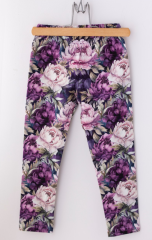 Pohodlné legíny plné květů pro malé parádnice Pohodlné legíny plné květů pro malé parádnice