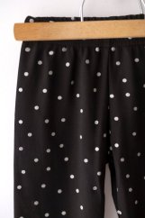 Černé dívčí legíny s bílými puntíky Černé dívčí legíny s bílými puntíky