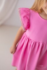 Malvinka.cz nabízí exkluzivní dětské šaty Lily Grey, které spojují kvalitu a eleganci.