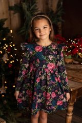 Stylové dívčí šaty s výrazným vzorem