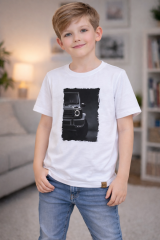 Bílé tričko s motivem auta Bílé tričko s motivem auta