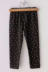 Dívčí puntíkované legíny – pohodlné bavlněné legíny s elastanem pro každodenní nošení. Dívčí puntíkované legíny – pohodlné bavlněné legíny s elastanem pro každodenní nošení.