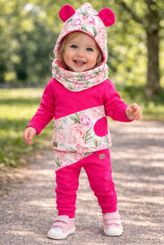 Roztomilá květinová souprava s kapucí s oušky