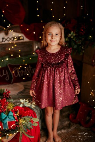 Dívčí semišové šaty v bordó barvě – ideální na Vánoce, oslavy i školní besídky