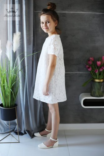 Elegantní bílé šaty s krátkým rukávem