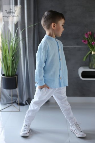 Moderní košile s knoflíčky a stojáčkem