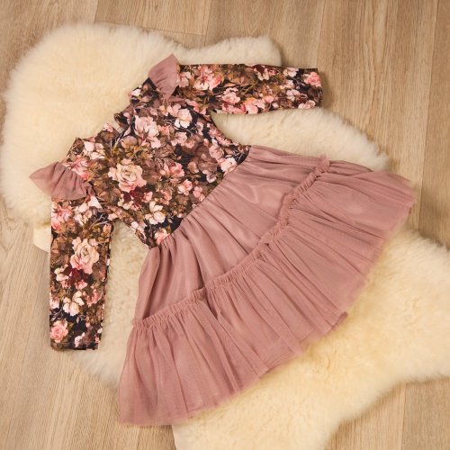 Romantické dívčí šaty s květinovým vzorem a tylovou sukní