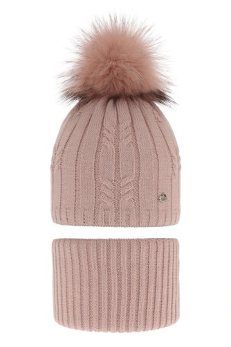 Dívčí čepice a tunel Amaltea