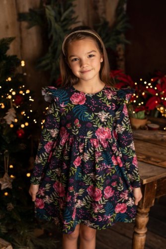 Stylové dívčí šaty s výrazným vzorem