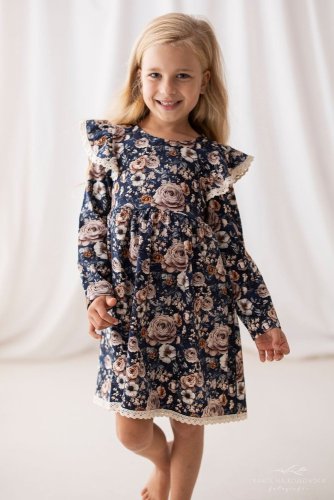 Dívčí šaty s volánky