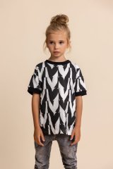 Pohodlné tričko s originálním designem Pohodlné tričko s originálním designem