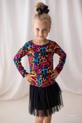 Originální dívčí outfit plný energie Originální dívčí outfit plný energie