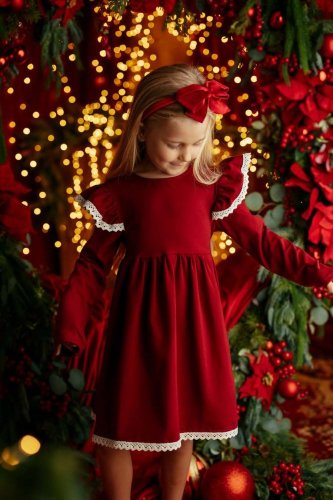 Dívčí šaty tmavě červenou barvu s nádechem do vínové Lily Grey s krajkou