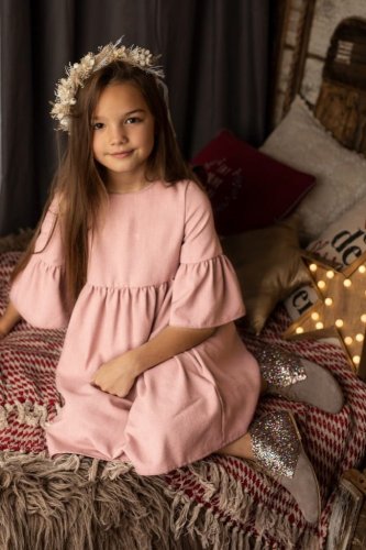 Stylové a pohodlné šaty pro slečny – ideální na focení i oslavy.