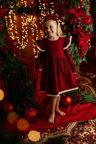 Dívčí šaty tmavě červenou barvu s nádechem do vínové Lily Grey s krajkou