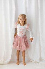 Blush Ruffle – dívčí blůzka s volánky, co si zamiluje každý outfit