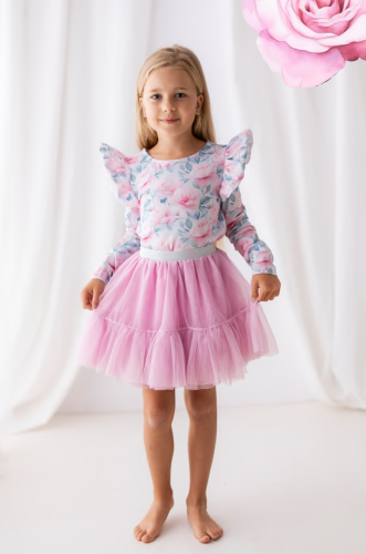 Dívčí blůzka s růžovými květy a volánkovými rukávy