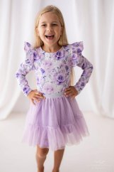 Dívčí blůzka s fialovými růžemi a volánkovými rukávy Dívčí blůzka s fialovými růžemi a volánkovými rukávy