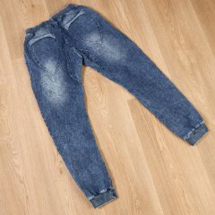 Stylové dětské baggy džíny v modré barvě – ideální pro volný čas i hřiště