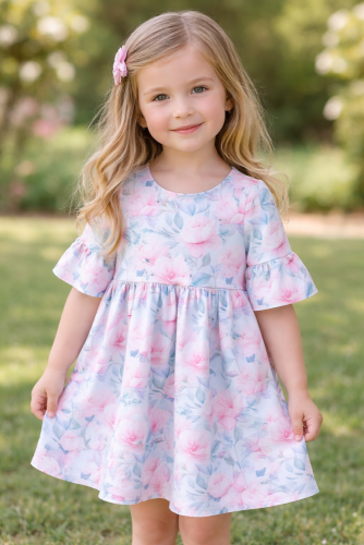 Rozkvetlé dívčí šatičky s růžovými květy
